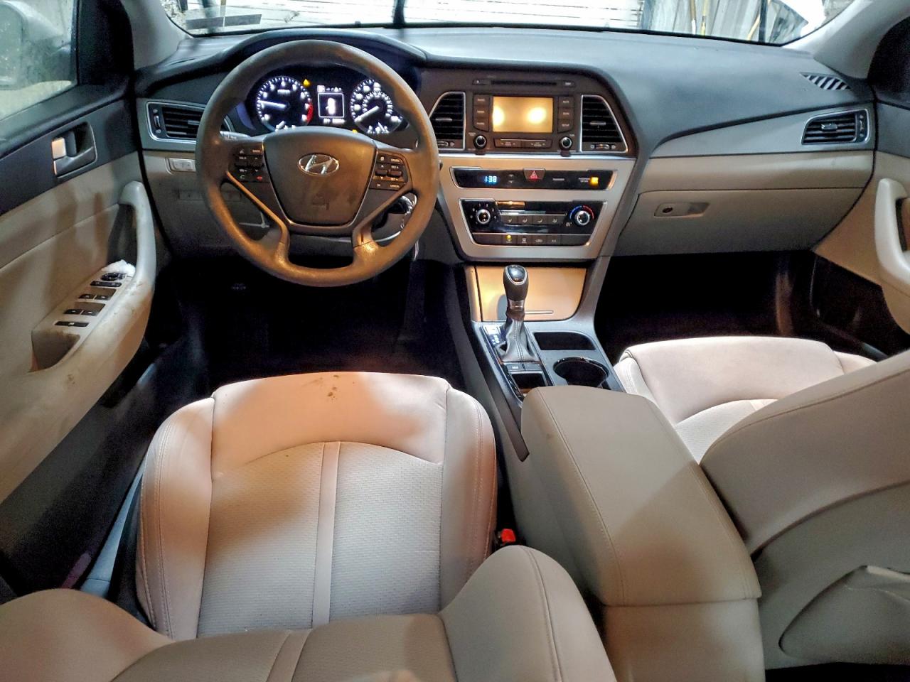 2015 HYUNDAI SONATA SE photo 15