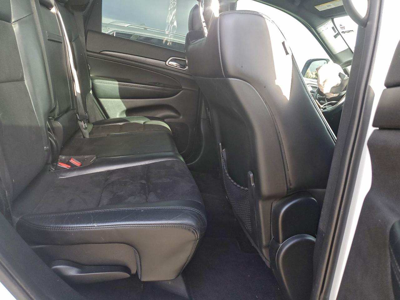 2018 JEEP GRAND CHEROKEE LAREDO photo 11