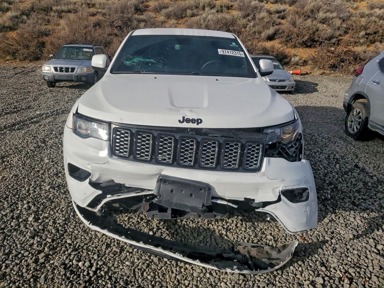 2018 JEEP GRAND CHEROKEE LAREDO photo 5