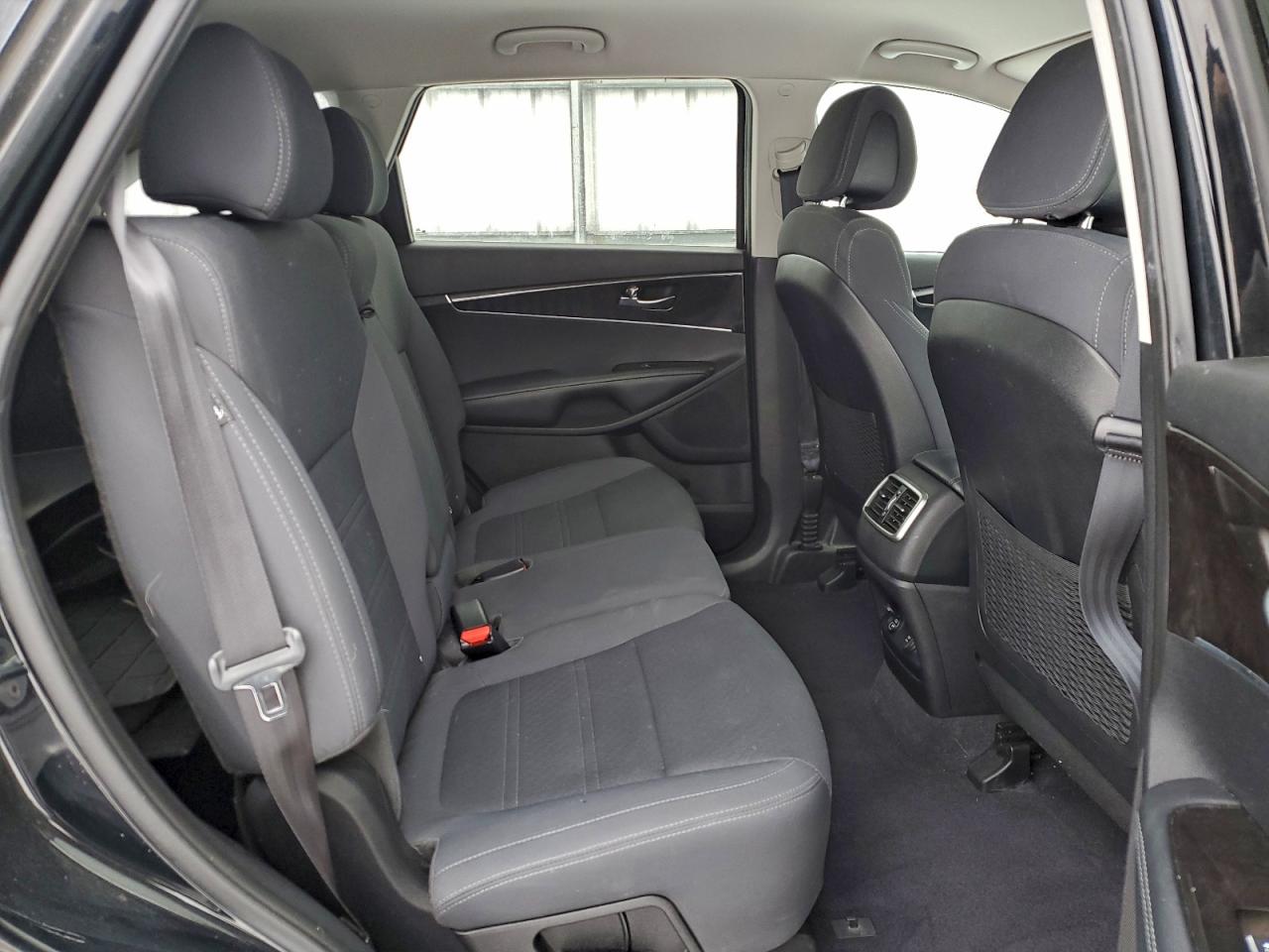 2016 KIA SORENTO LX photo 11