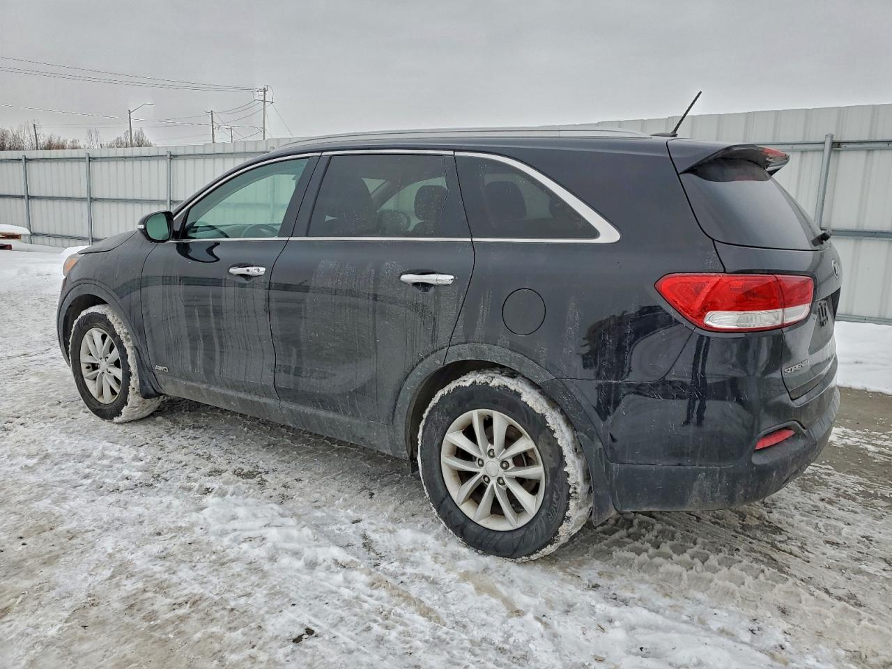 2016 KIA SORENTO LX photo 2