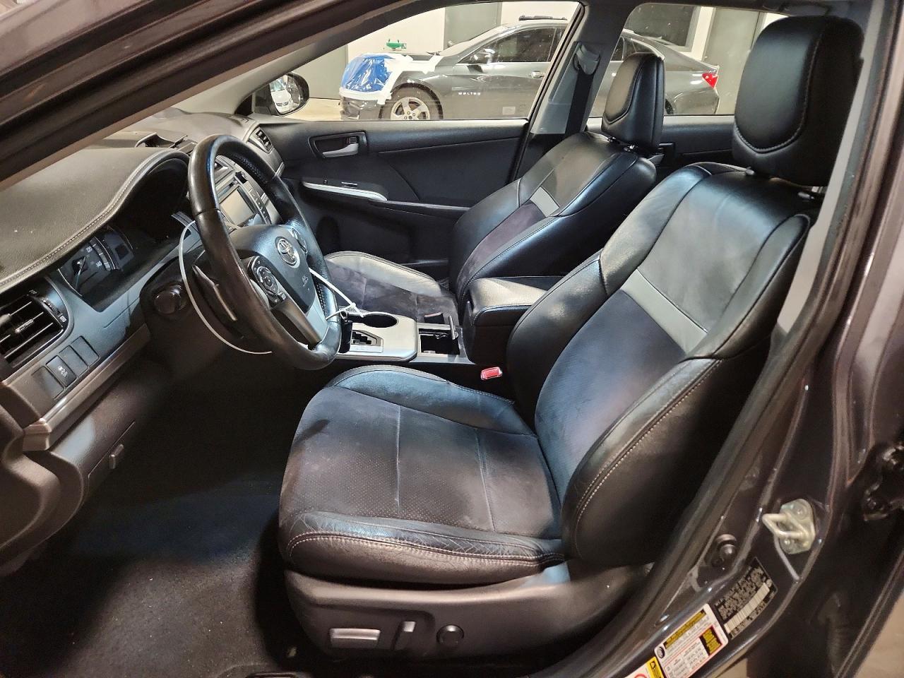 2012 TOYOTA CAMRY SE photo 7