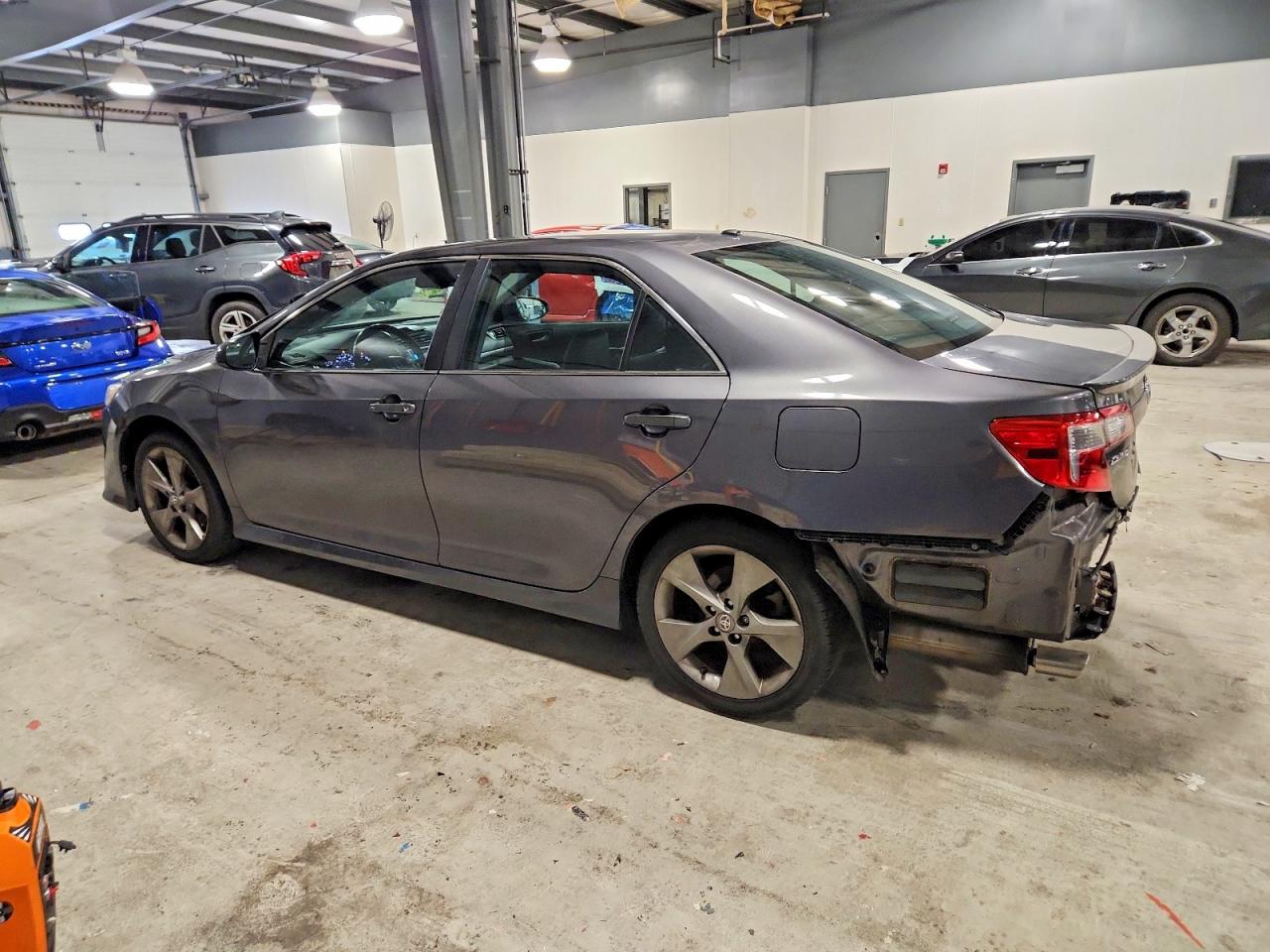 2012 TOYOTA CAMRY SE photo 2