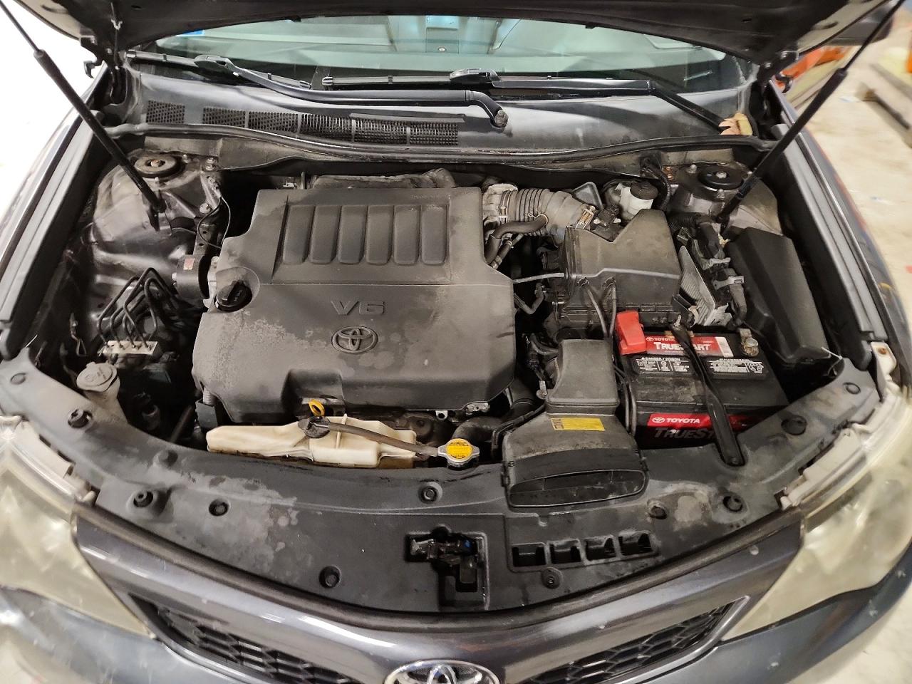 2012 TOYOTA CAMRY SE photo 11