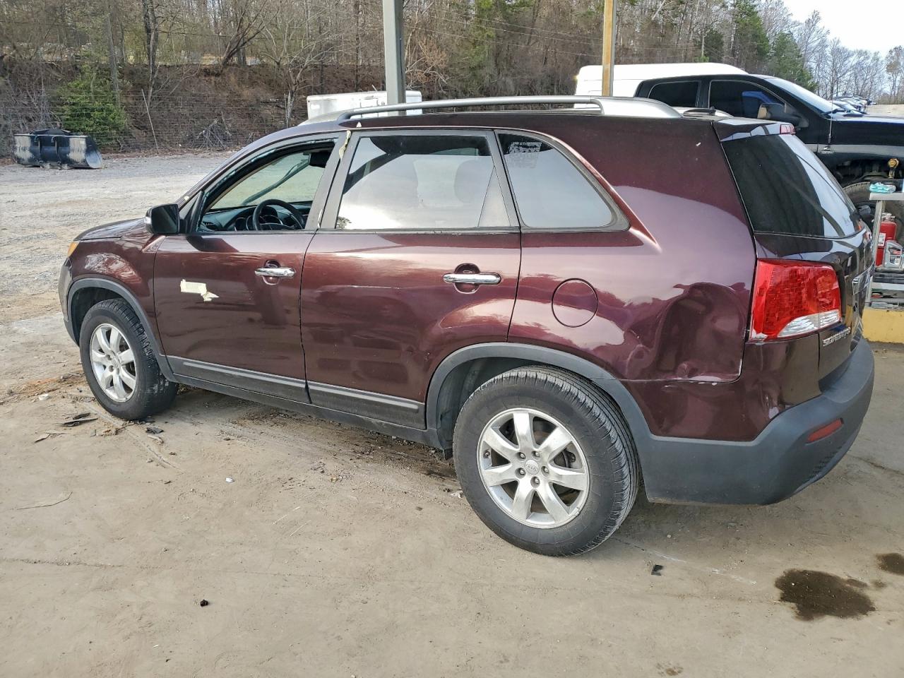 2011 KIA SORENTO BASE photo 4