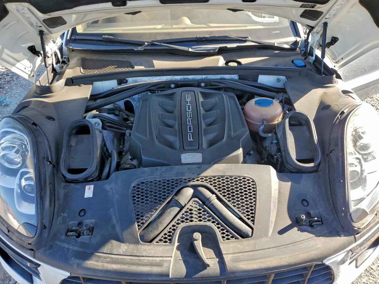 2015 PORSCHE MACAN S photo 11