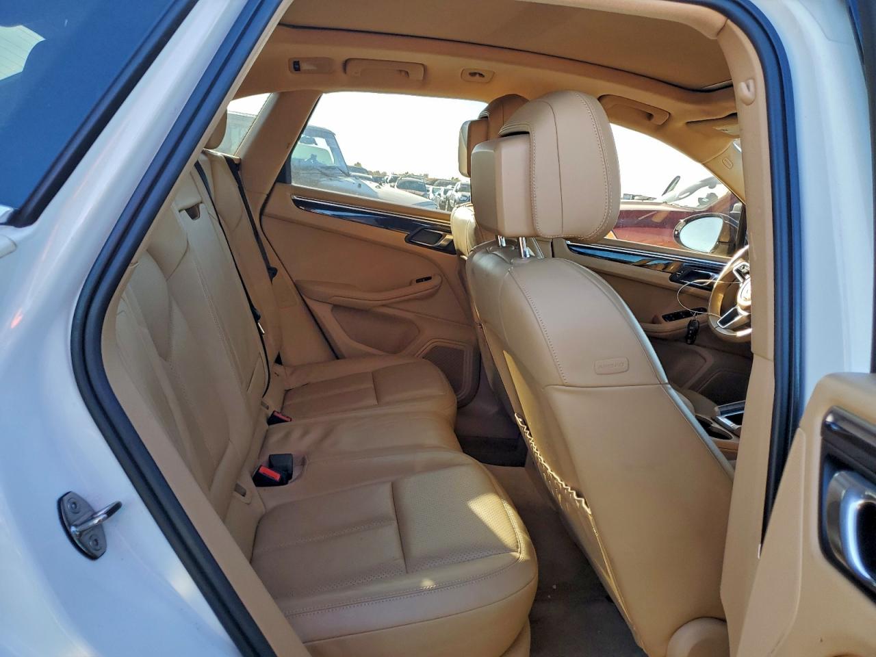 2015 PORSCHE MACAN S photo 10