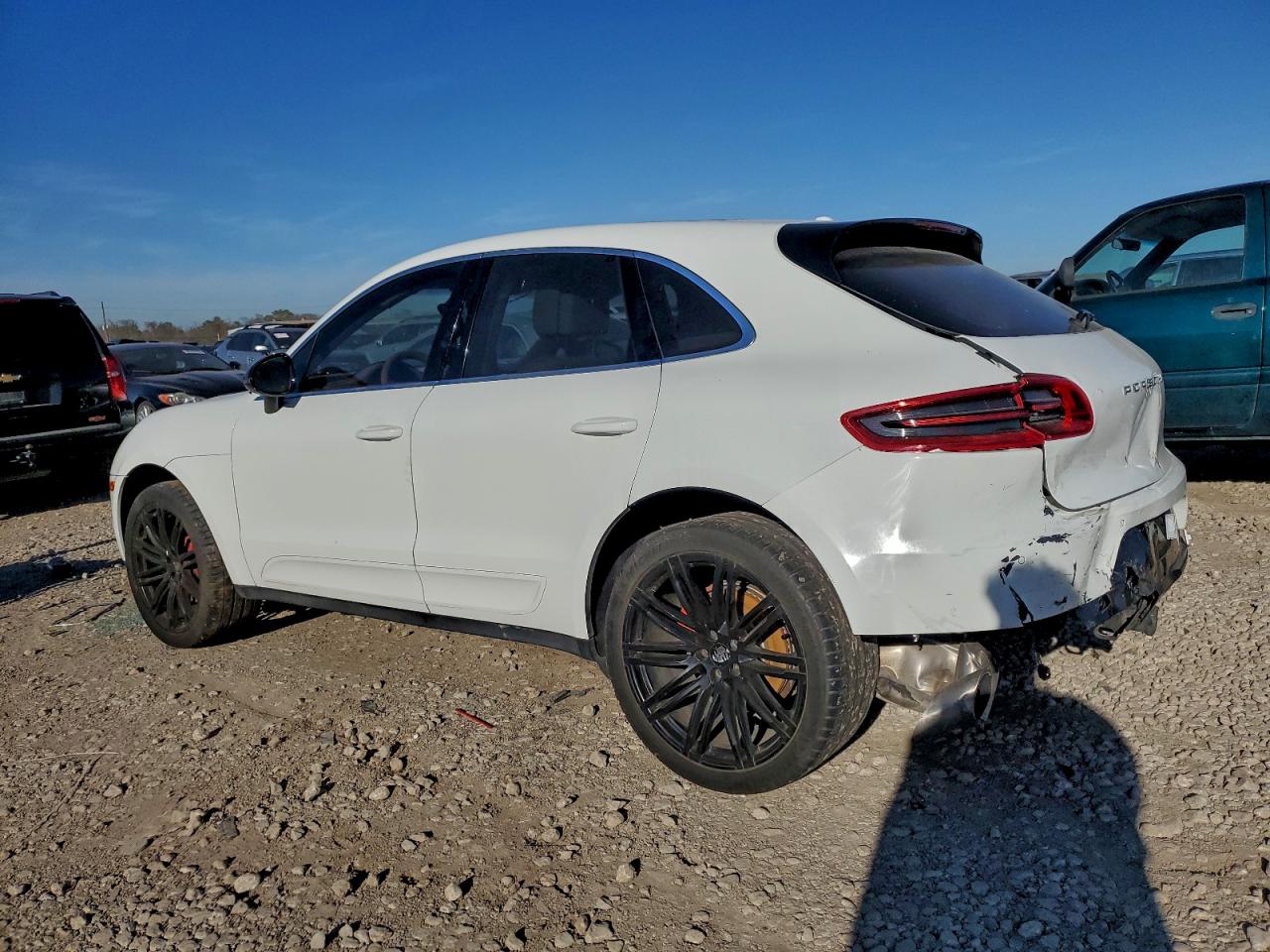 2015 PORSCHE MACAN S photo 2
