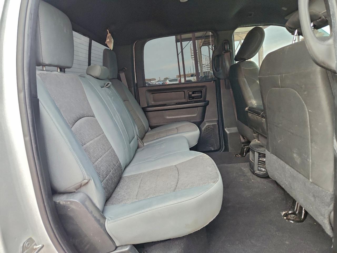 2021 RAM 3500 TRADESMAN photo 11
