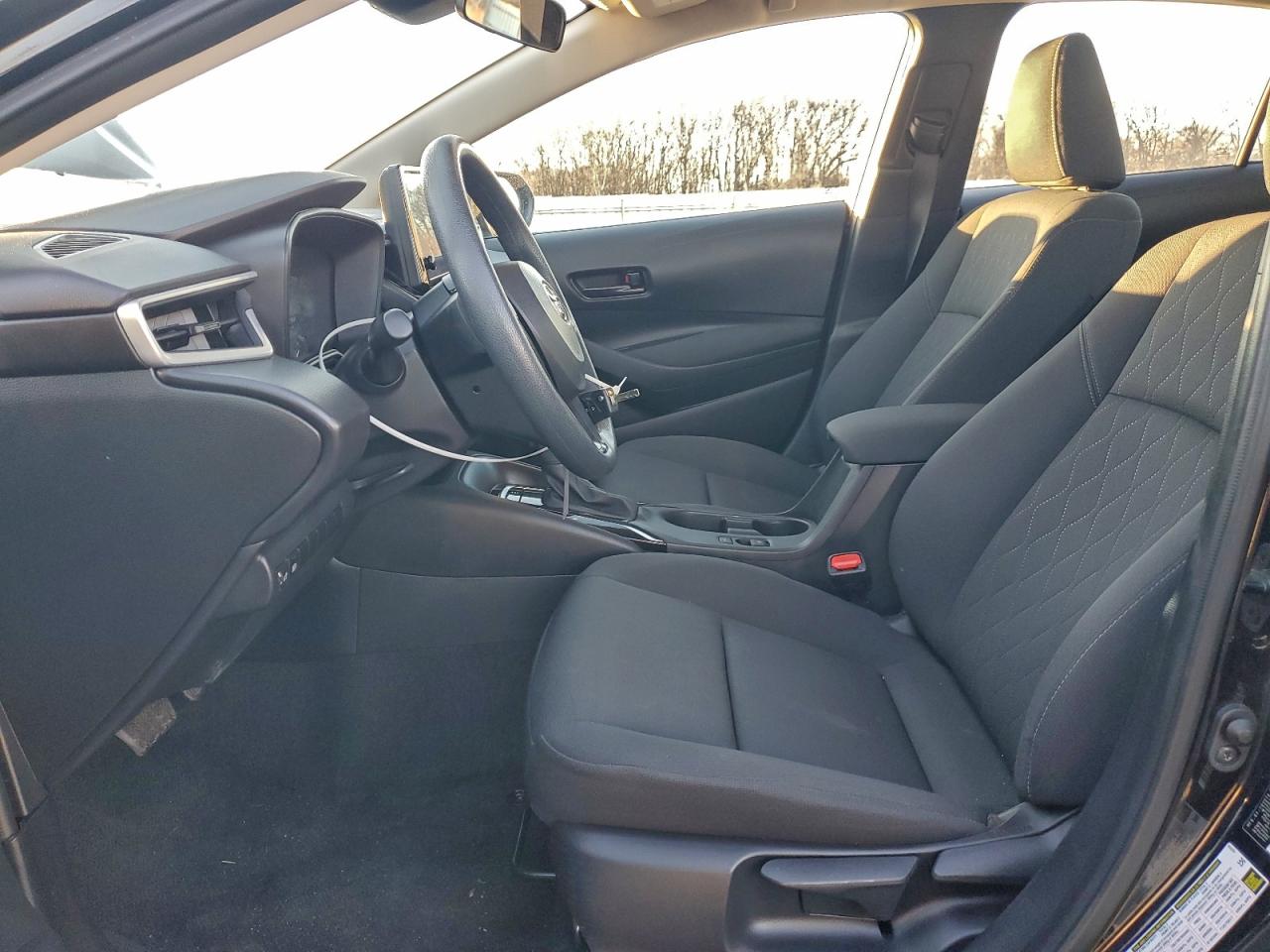 2024 TOYOTA COROLLA LE photo 7