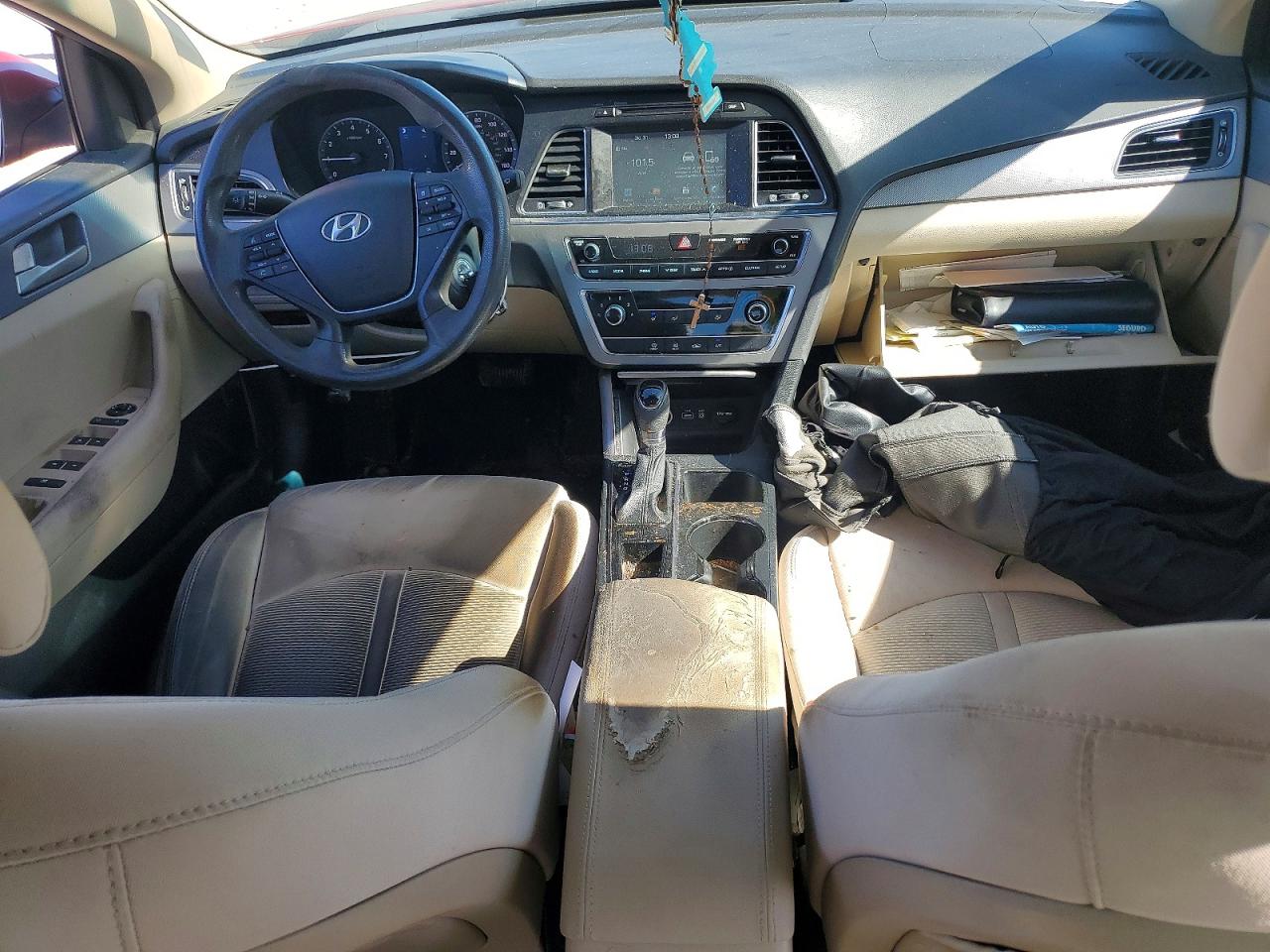 2017 HYUNDAI SONATA SE photo 8