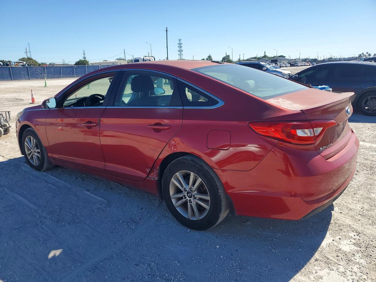 2017 HYUNDAI SONATA SE photo 2