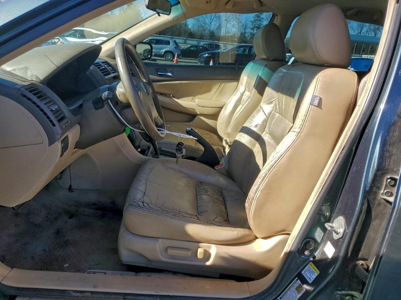2004 HONDA ACCORD photo 7
