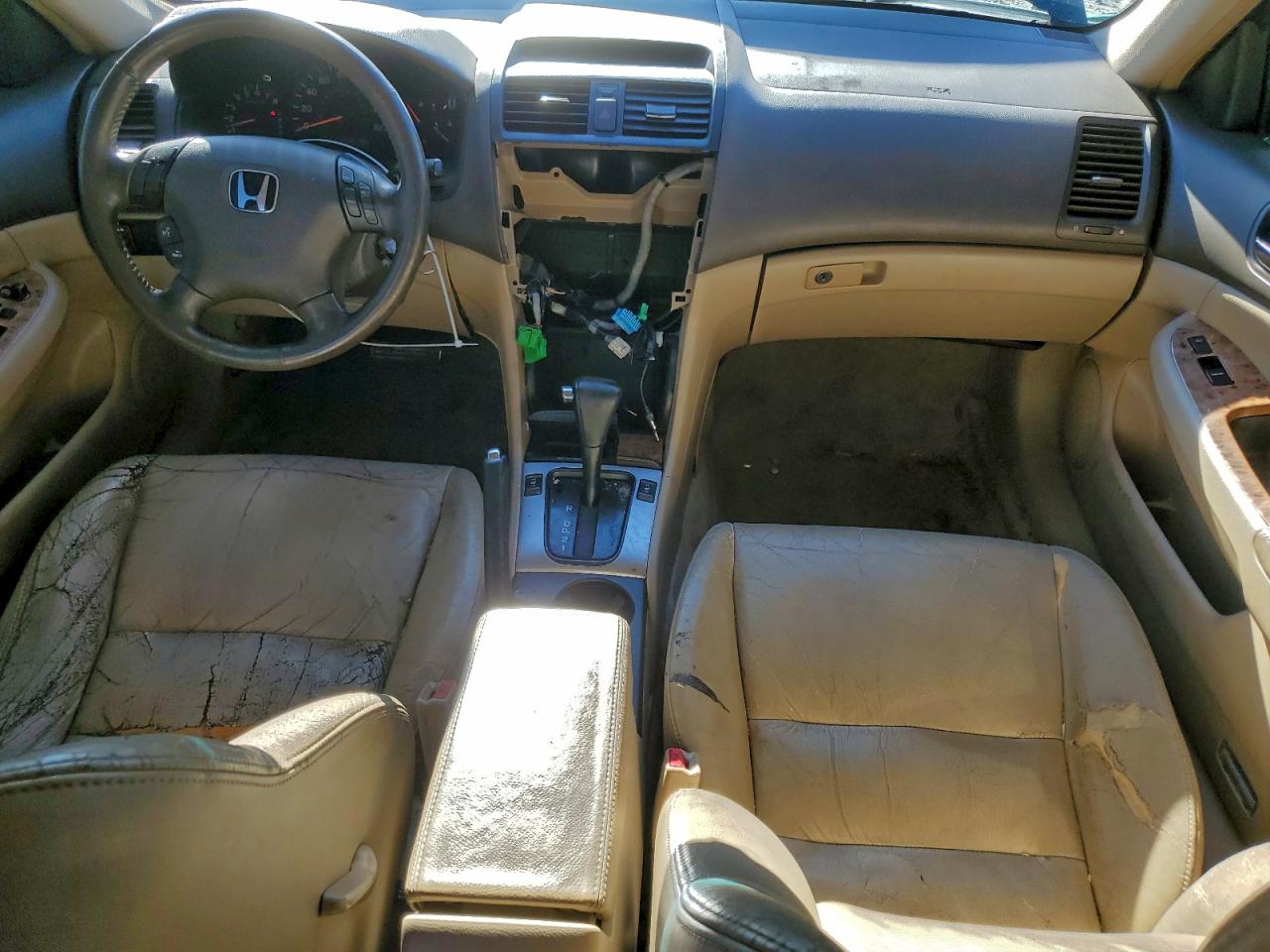 2004 HONDA ACCORD photo 8