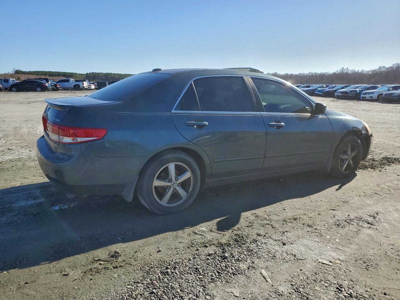 2004 HONDA ACCORD photo 3