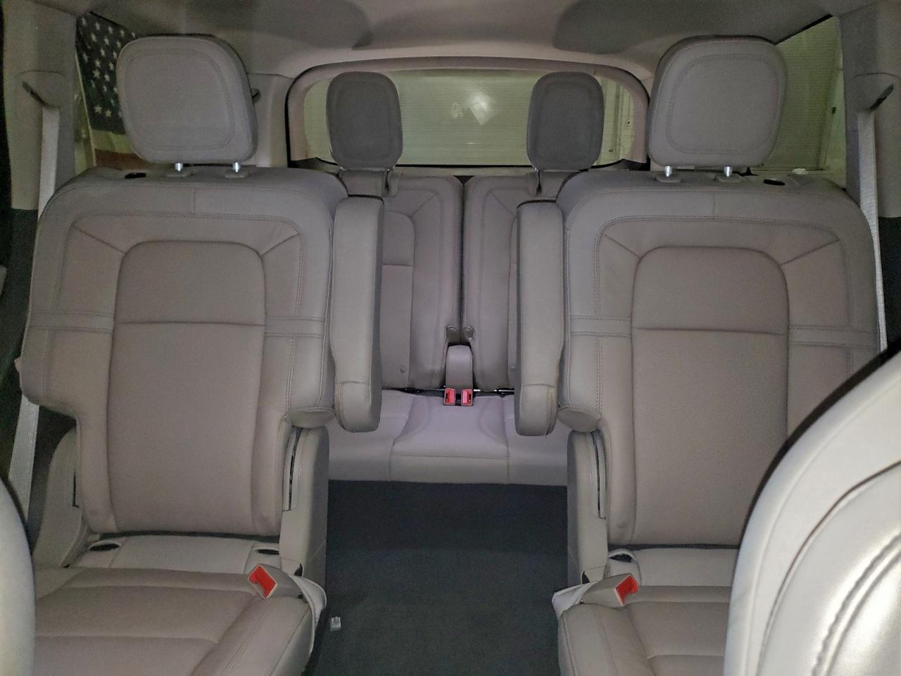 2021 LINCOLN AVIATOR RESERVE photo 10
