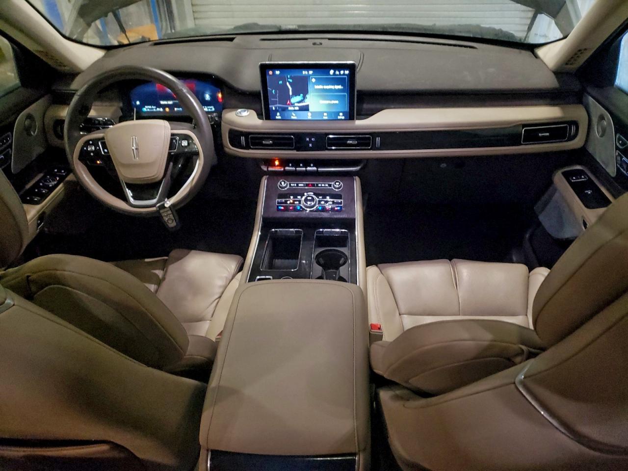 2021 LINCOLN AVIATOR RESERVE photo 8