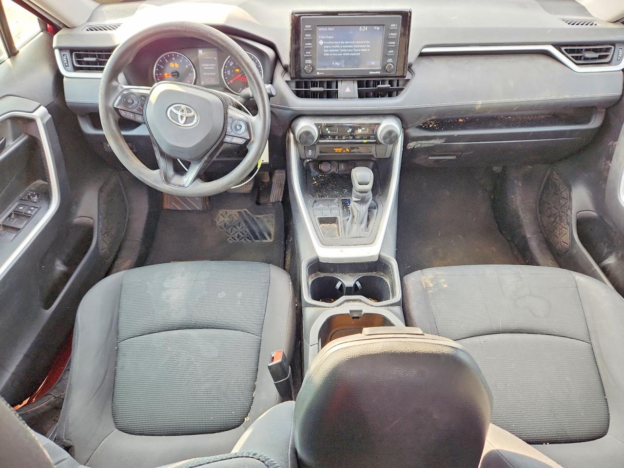 2021 TOYOTA RAV4 LE photo 8