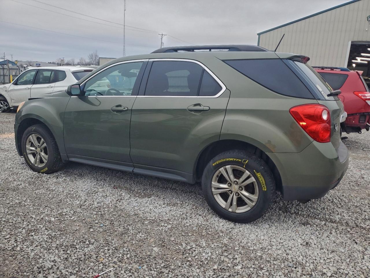 2015 CHEVROLET EQUINOX LT photo 2