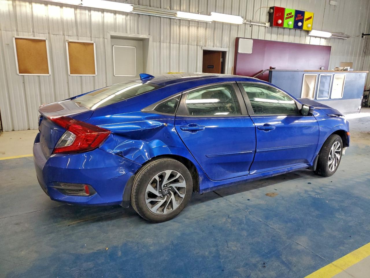 2017 HONDA CIVIC EX photo 3