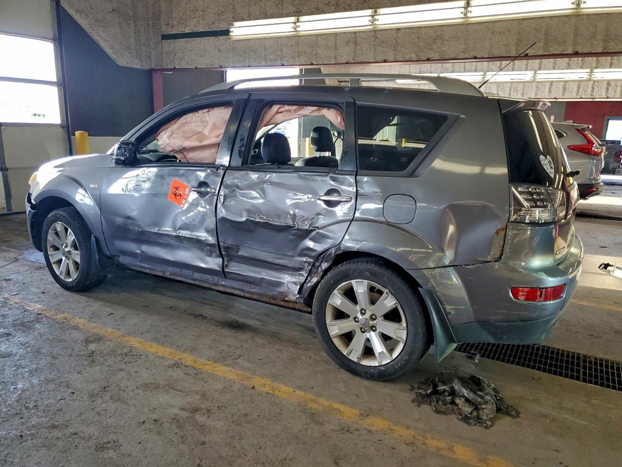 2009 MITSUBISHI OUTLANDER SE photo 2