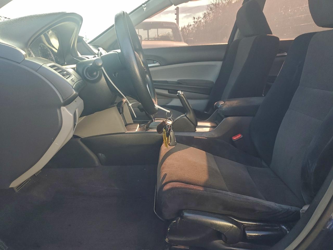 2008 HONDA ACCORD LX photo 7