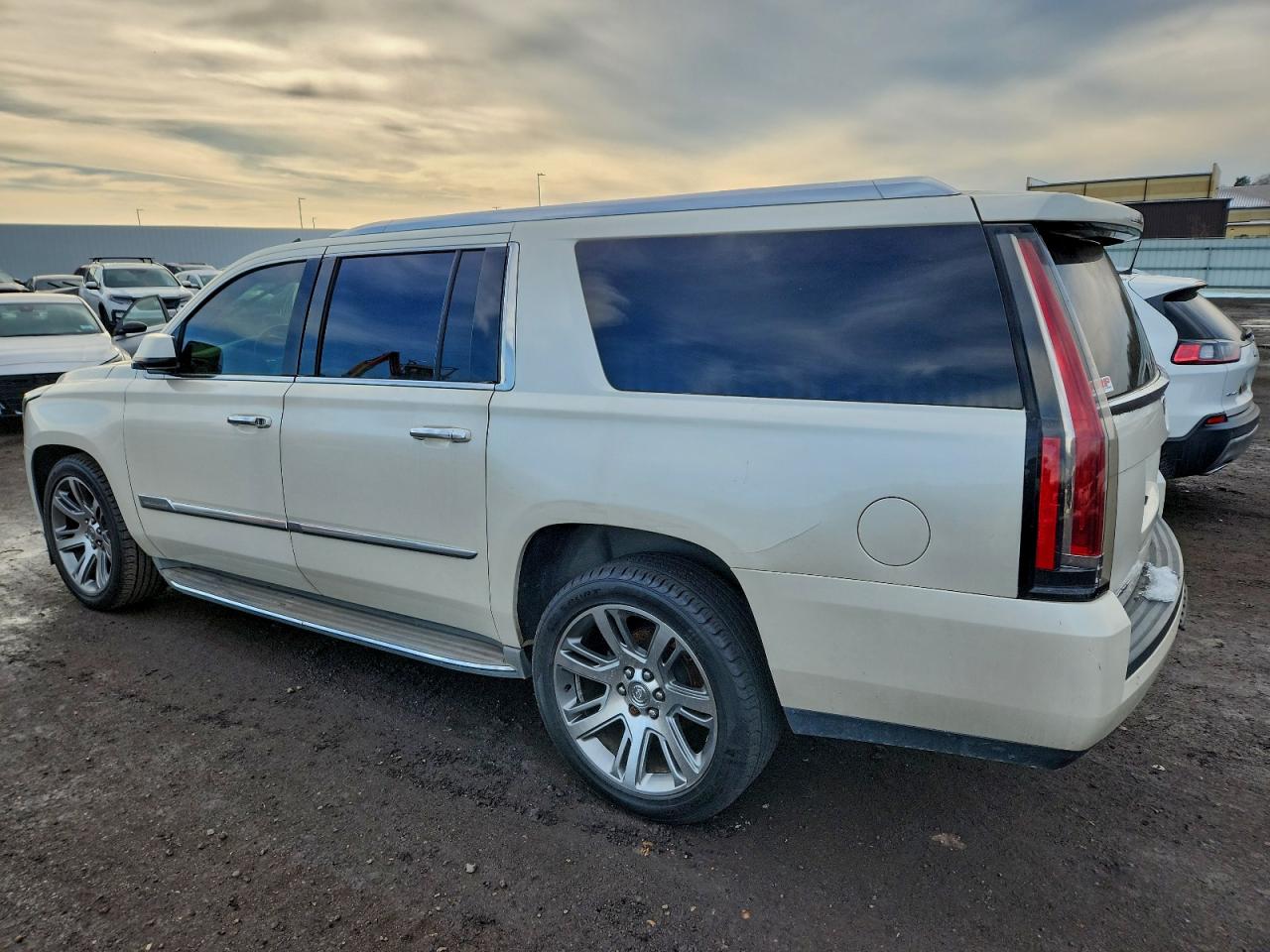 2015 CADILLAC ESCALADE ESV LUXURY photo 2