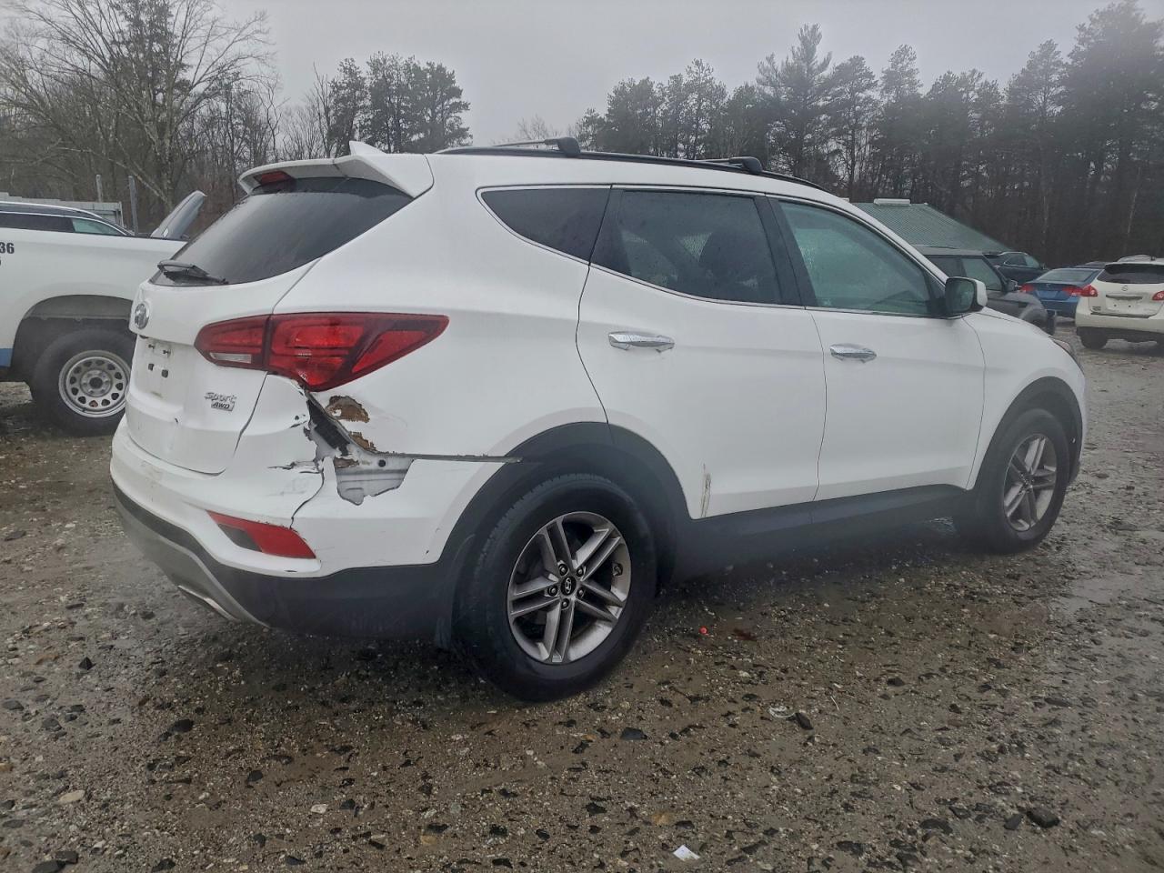 2017 HYUNDAI SANTA FE SPORT photo 3