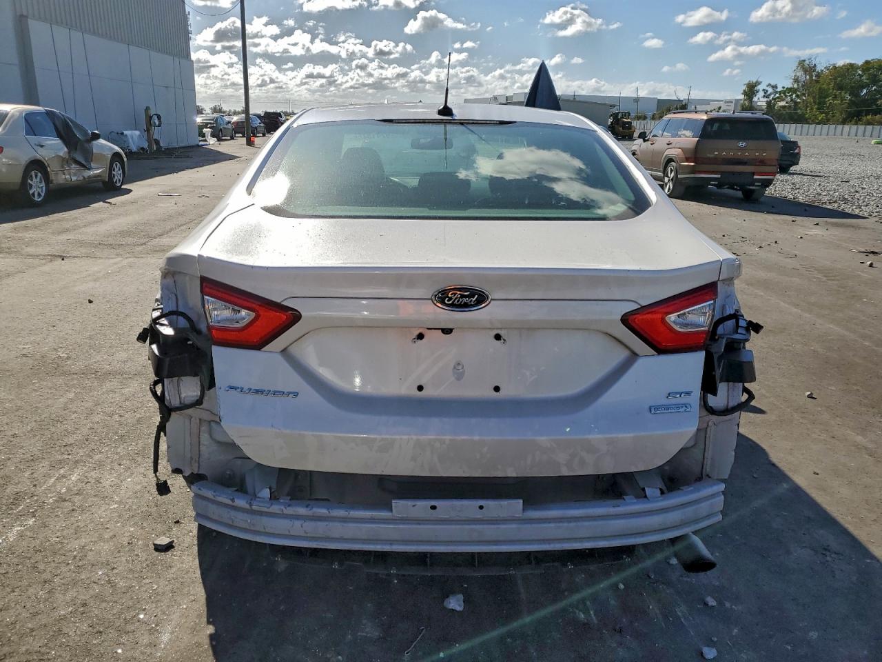 2015 FORD FUSION SE photo 6