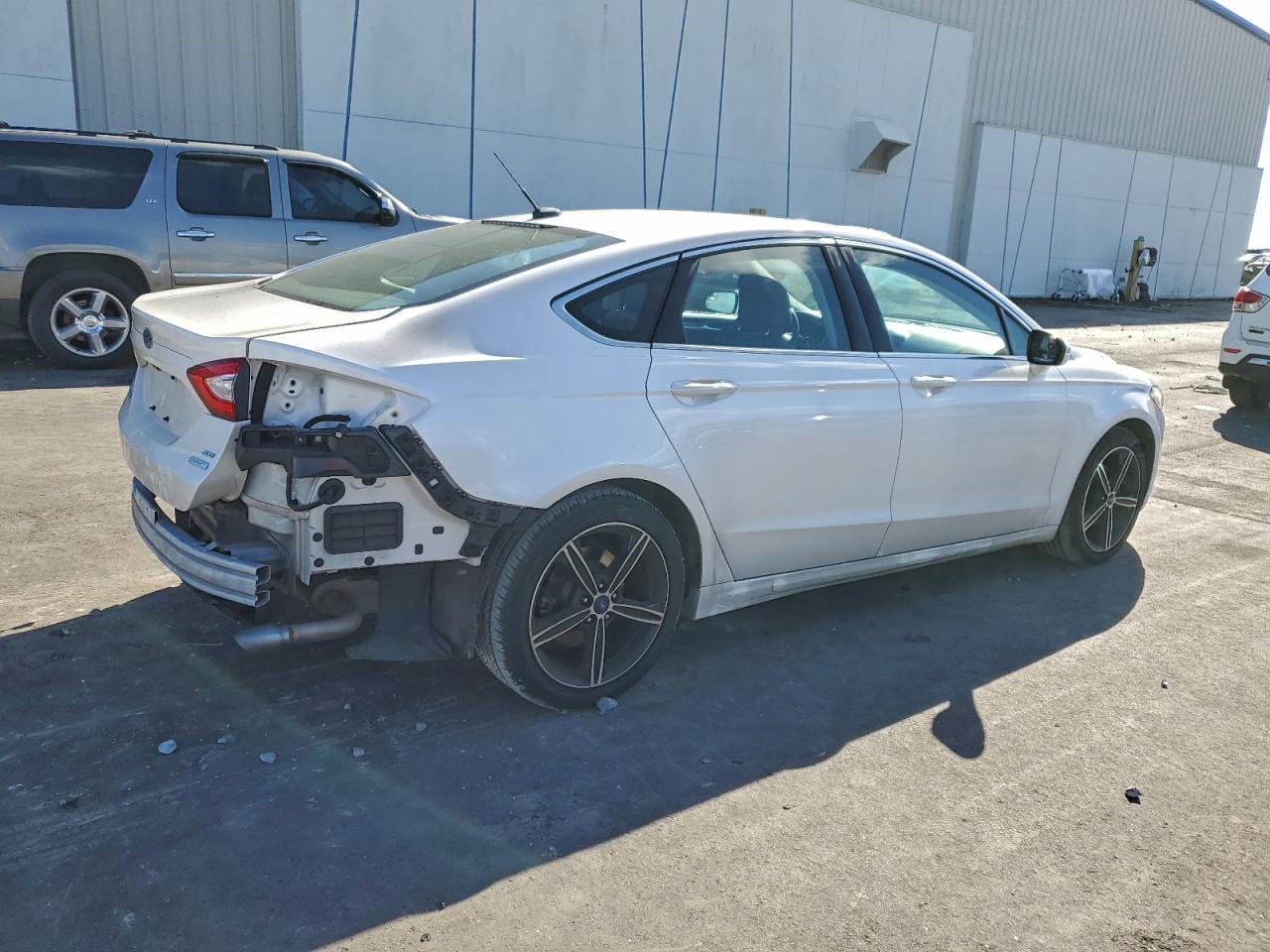 2015 FORD FUSION SE photo 3