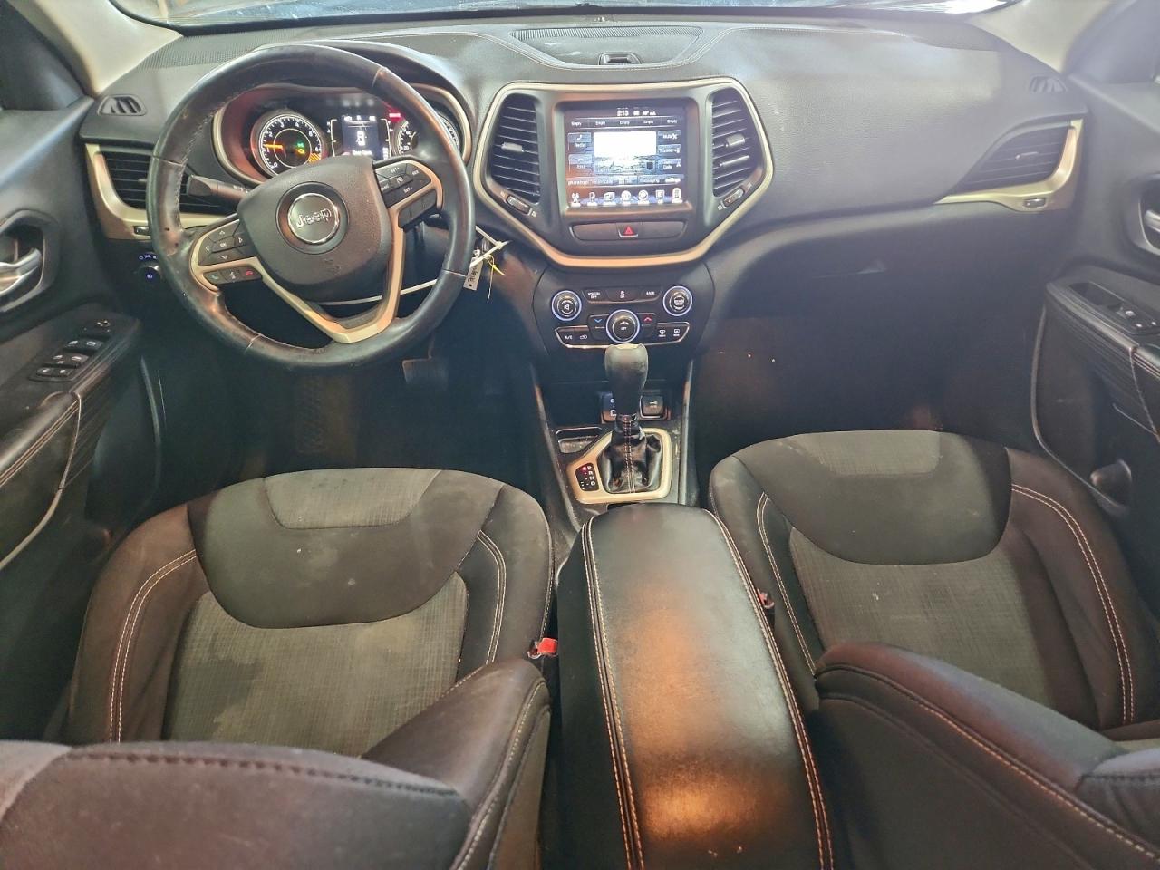 2015 JEEP CHEROKEE LATITUDE photo 8