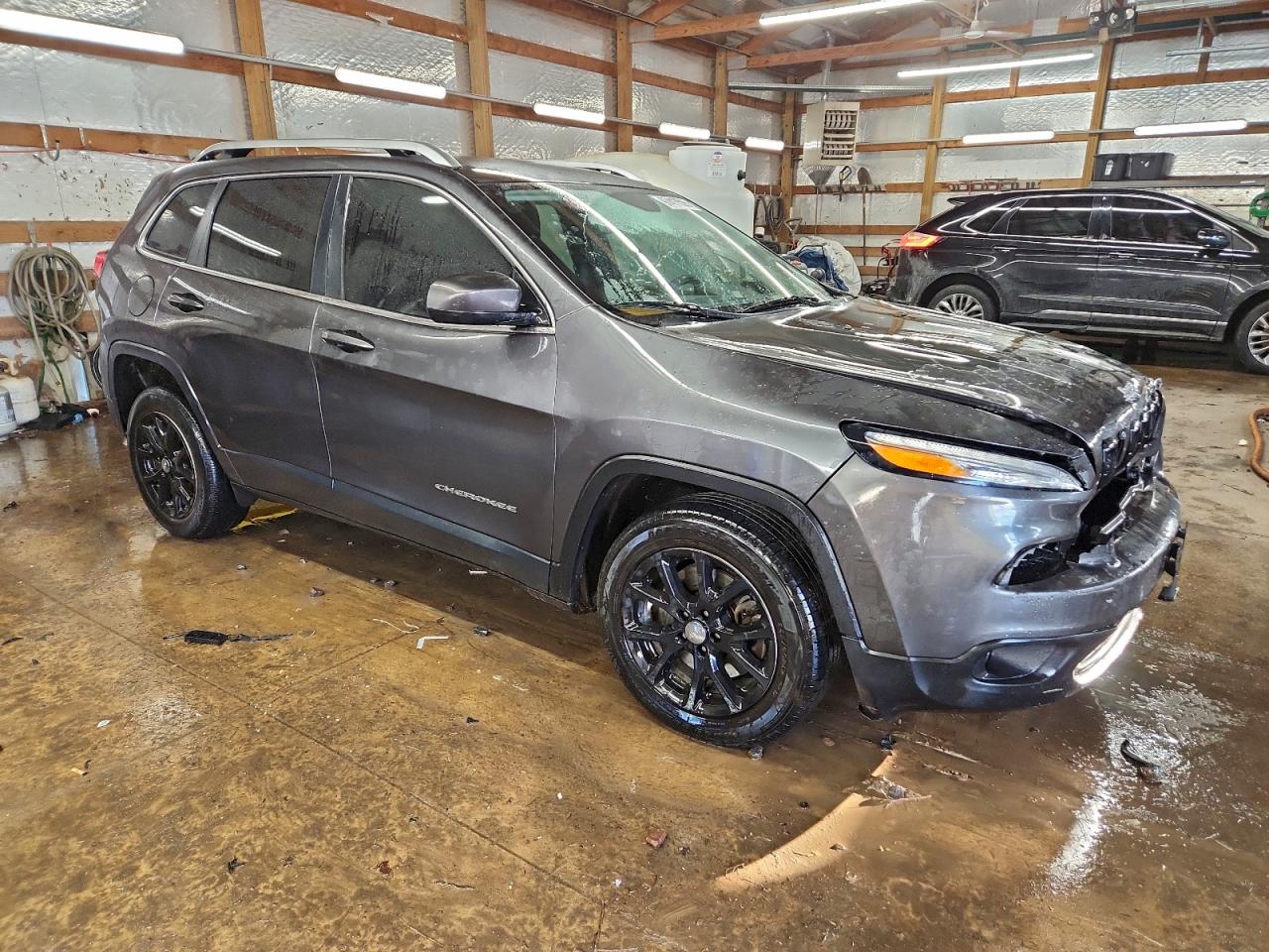 2015 JEEP CHEROKEE LATITUDE photo 4