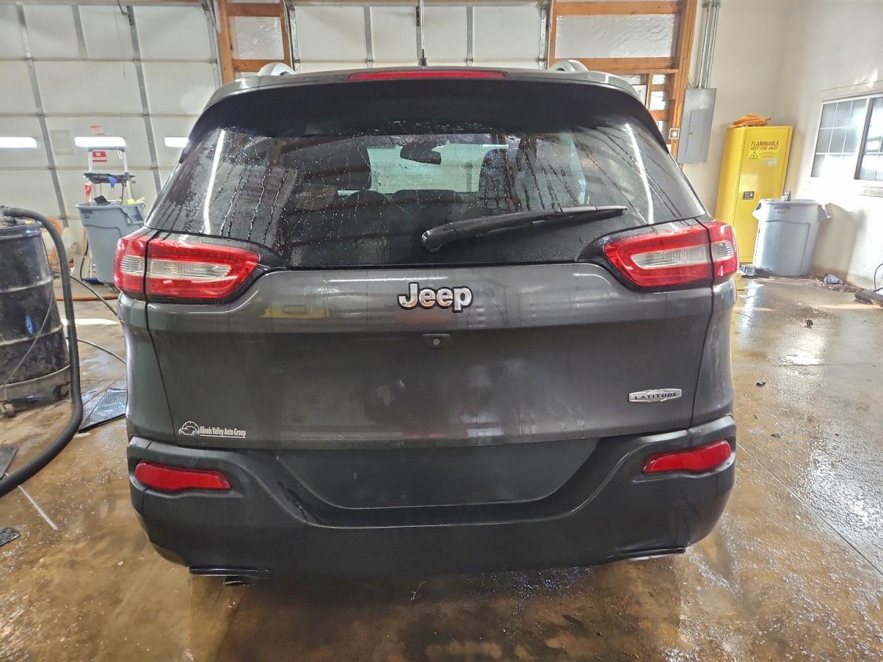 2015 JEEP CHEROKEE LATITUDE photo 6