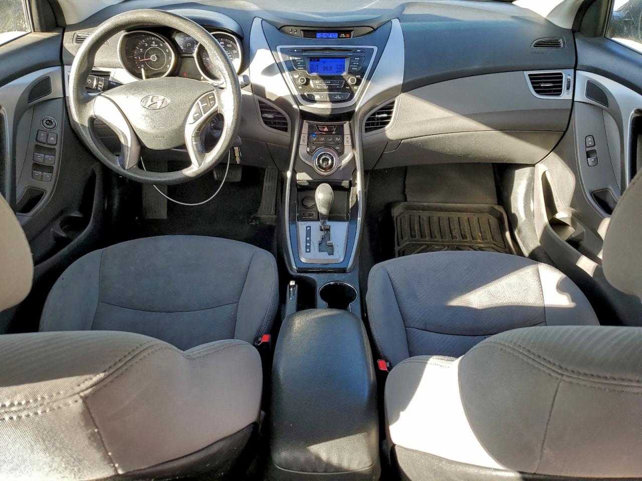 2013 HYUNDAI ELANTRA GLS photo 8