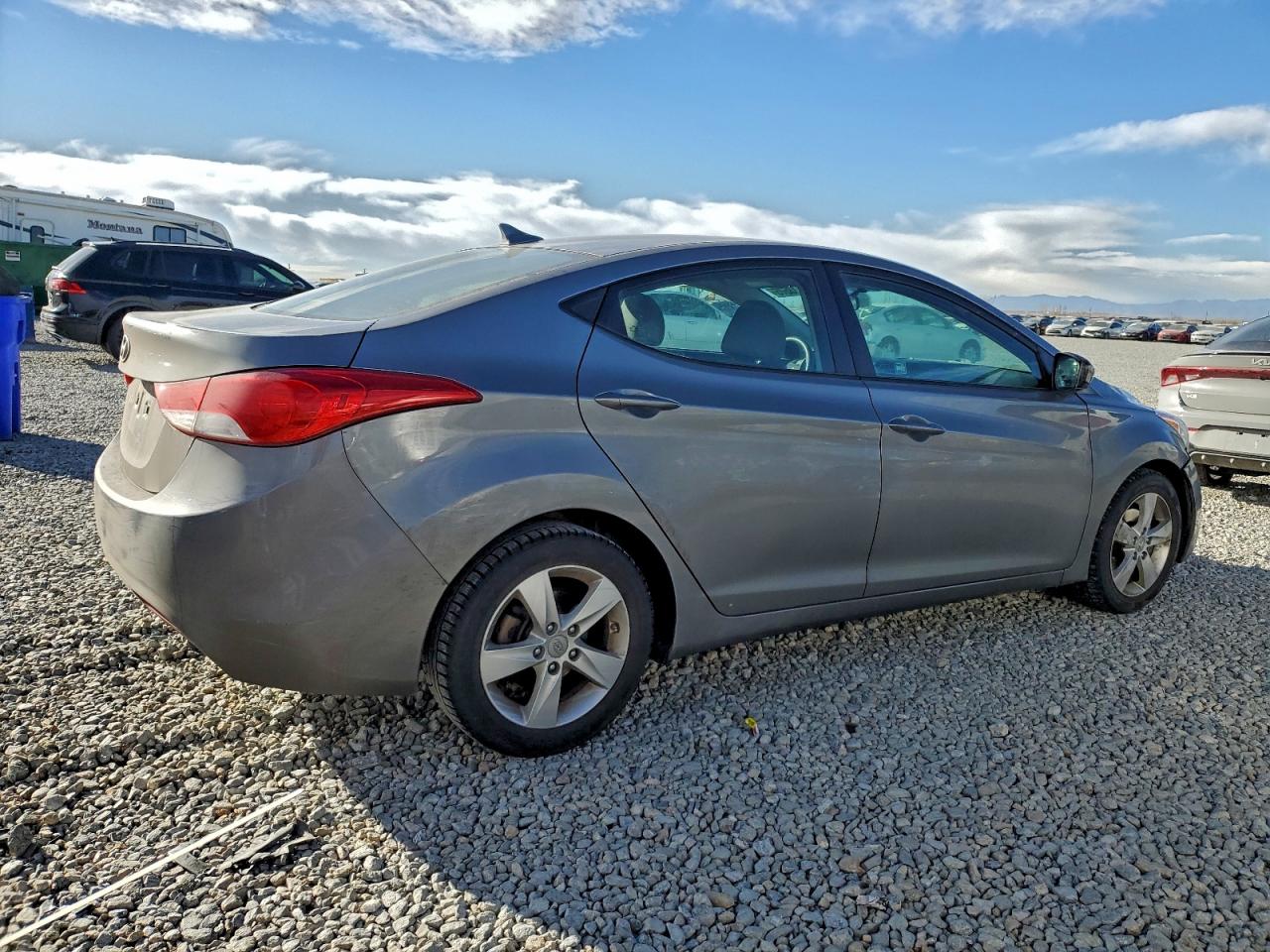 2013 HYUNDAI ELANTRA GLS photo 3