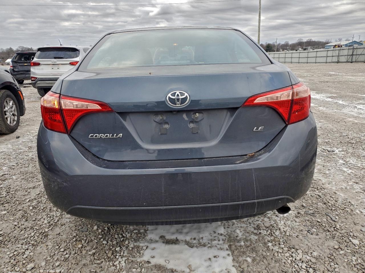 2017 TOYOTA COROLLA L photo 11