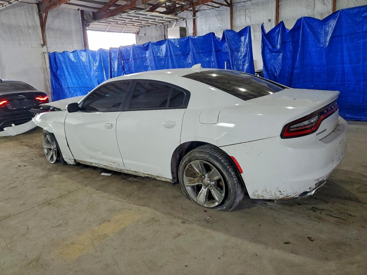 2016 DODGE CHARGER SXT photo 2