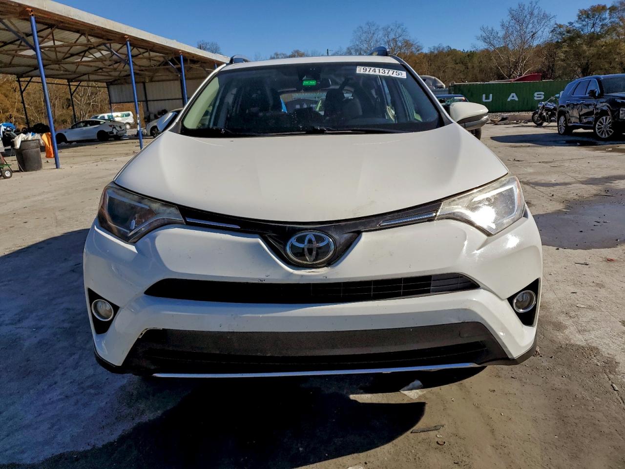 2017 TOYOTA RAV4 XLE photo 5