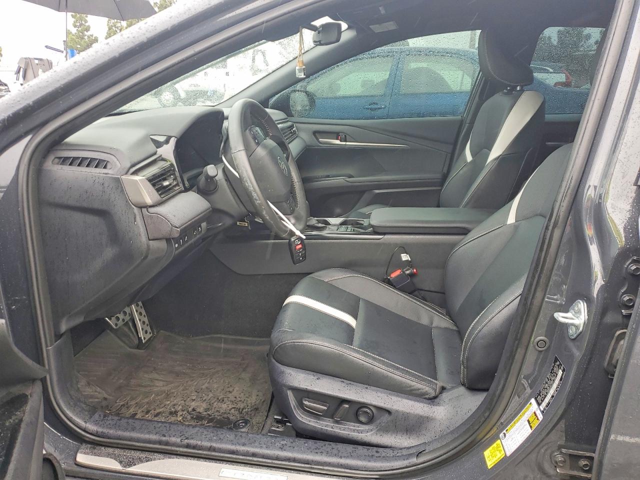 2025 TOYOTA CAMRY XSE photo 7