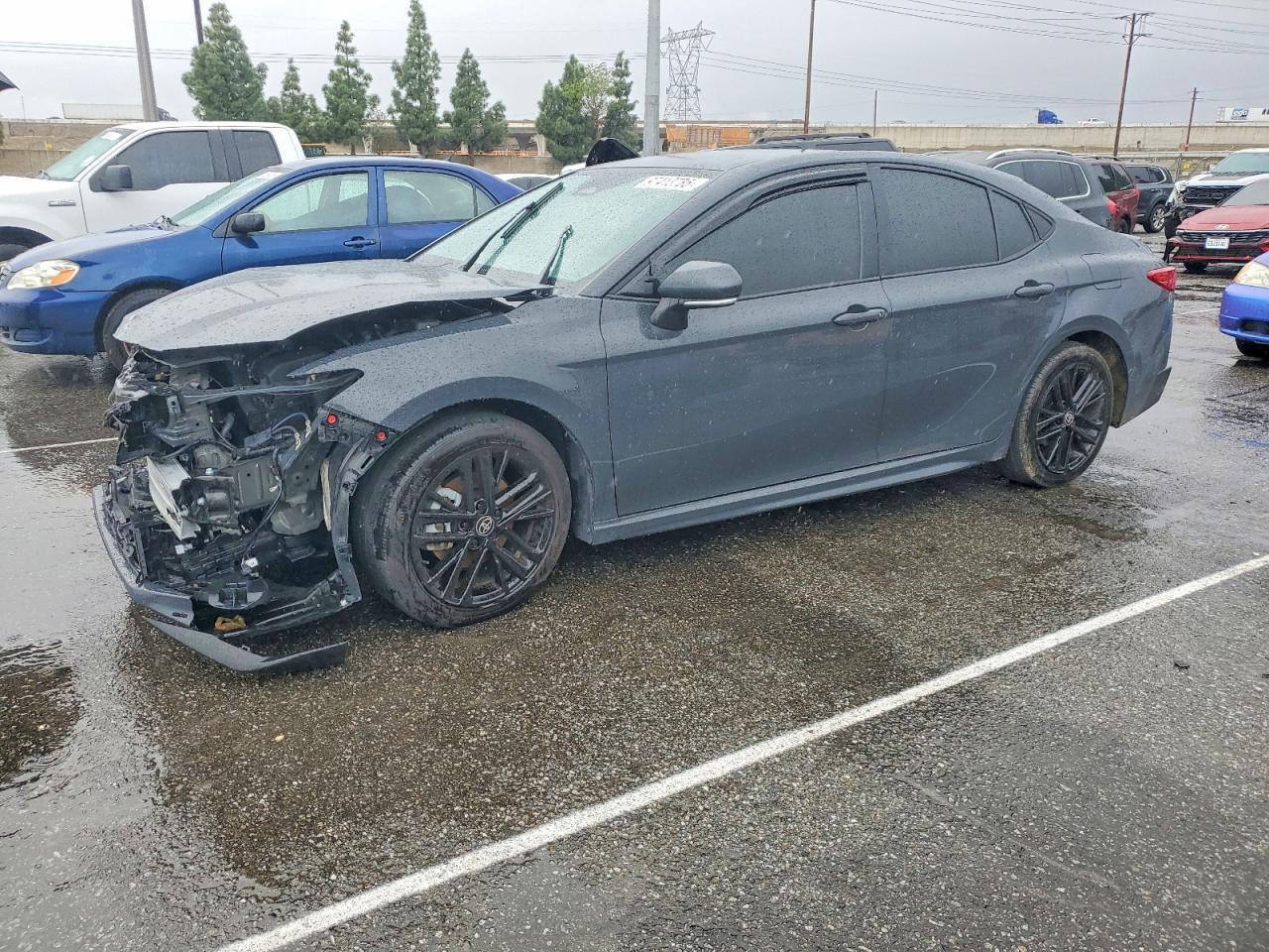 2025 TOYOTA CAMRY