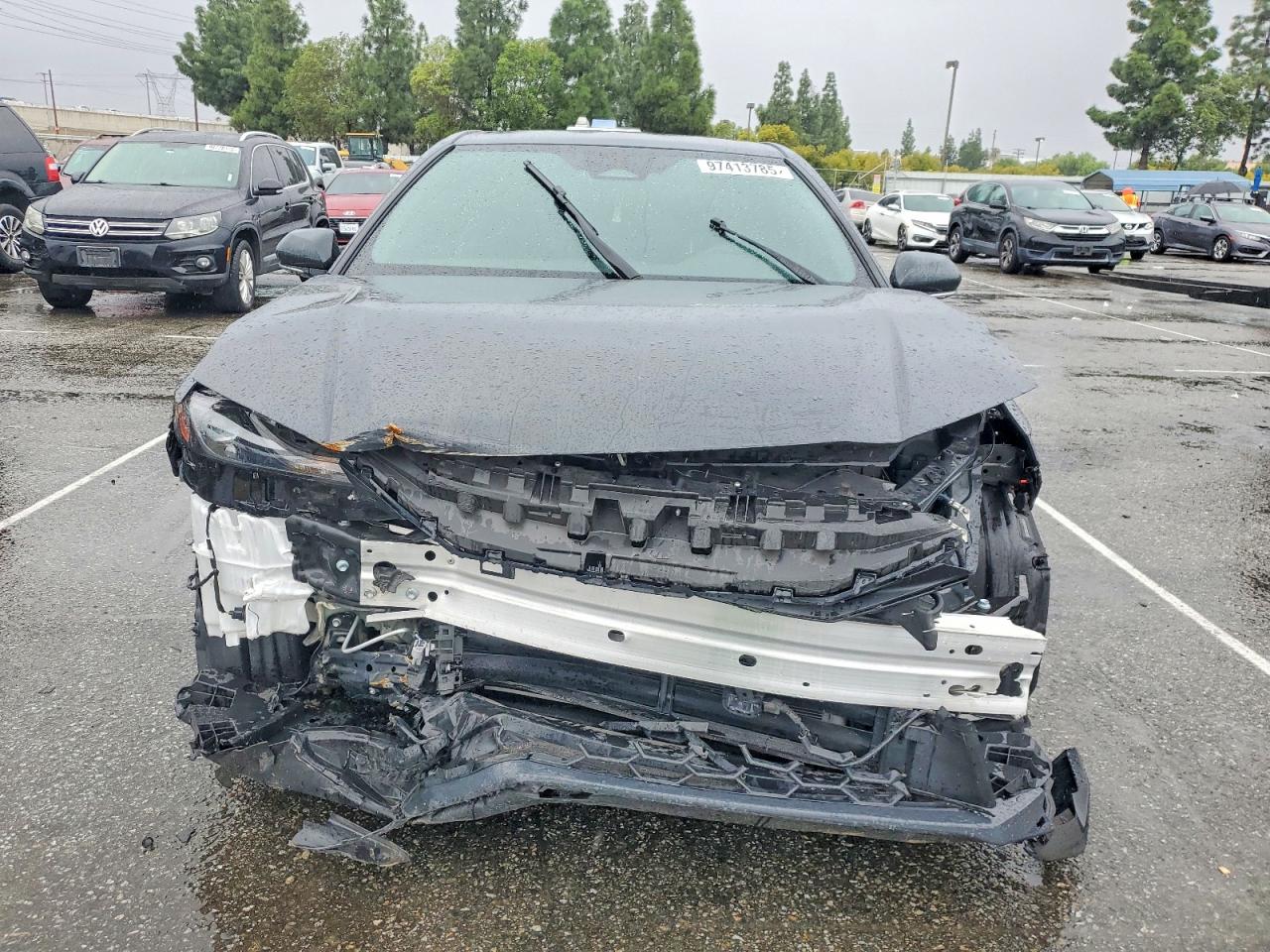 2025 TOYOTA CAMRY XSE photo 5