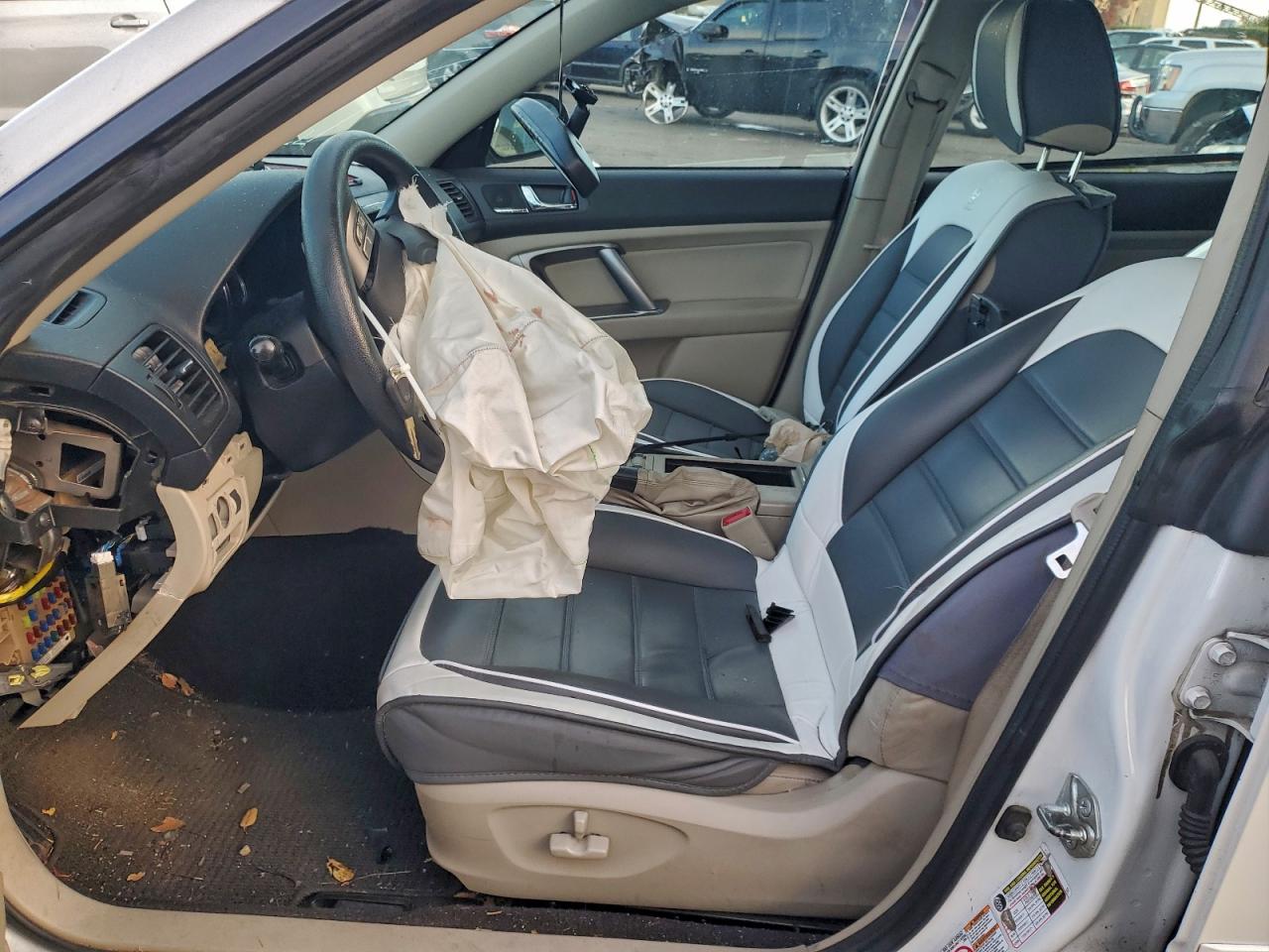 2009 SUBARU OUTBACK 2.5I photo 18