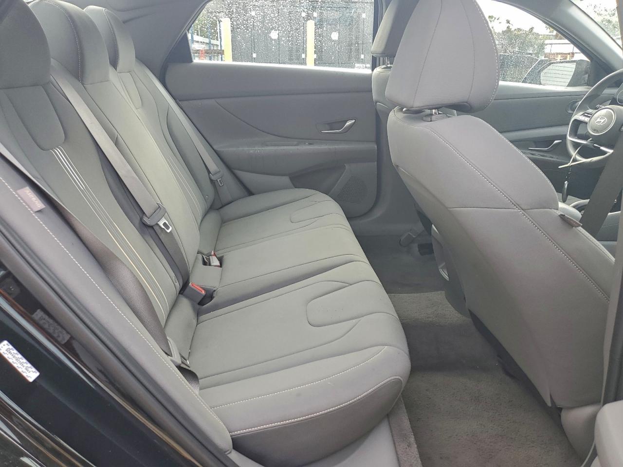 2024 HYUNDAI ELANTRA SEL photo 10