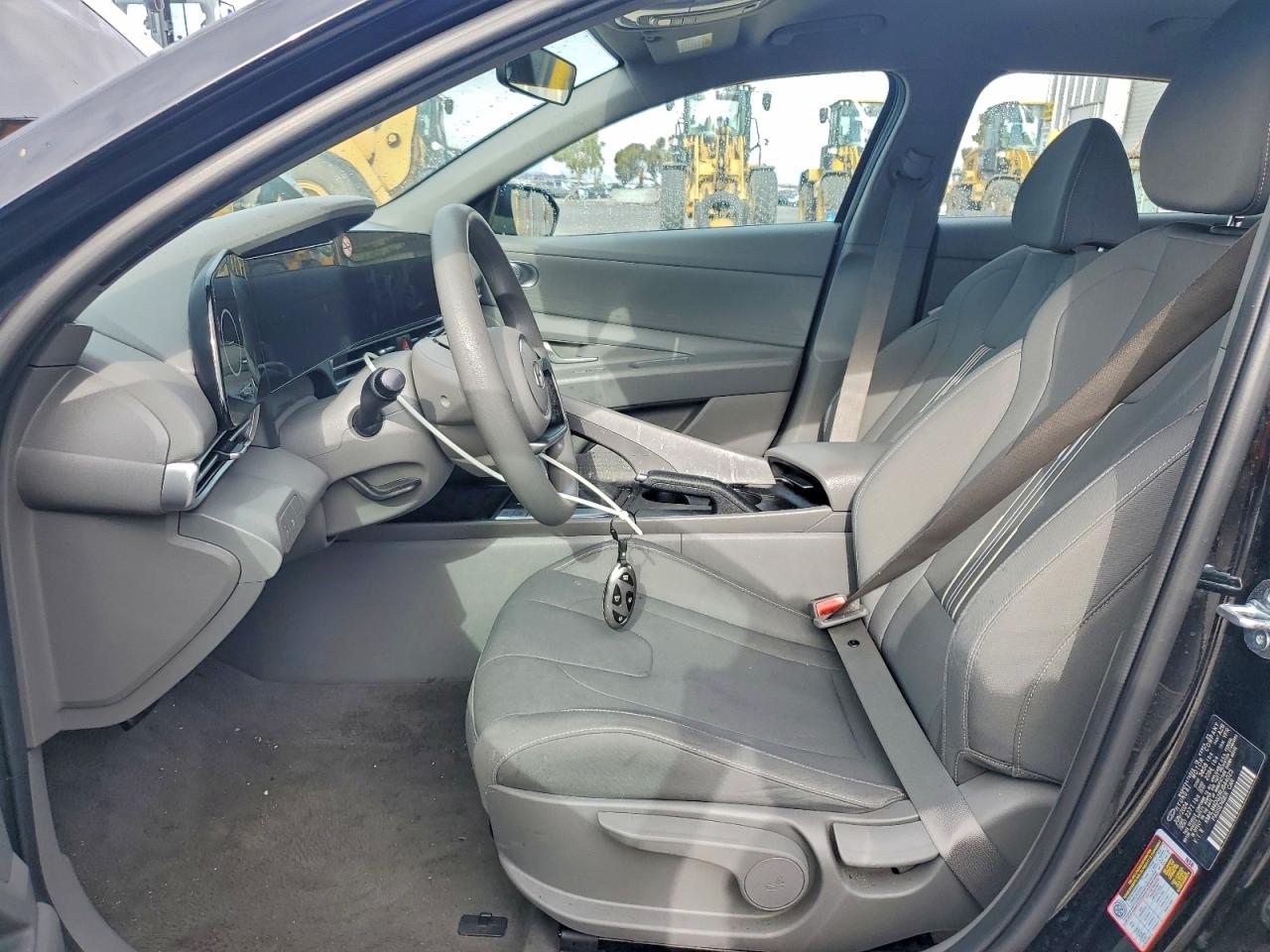 2024 HYUNDAI ELANTRA SEL photo 7