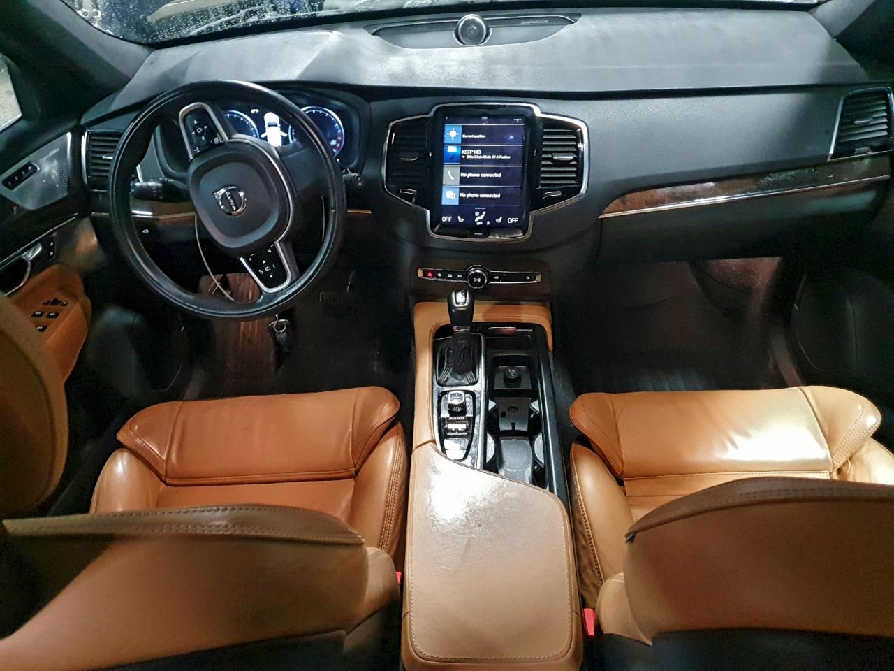 2017 VOLVO XC90 T6 photo 8