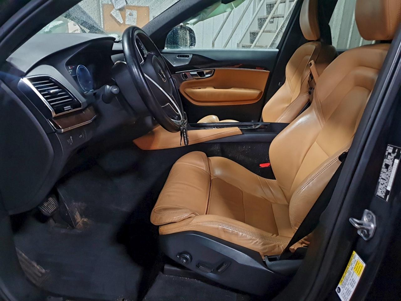 2017 VOLVO XC90 T6 photo 7