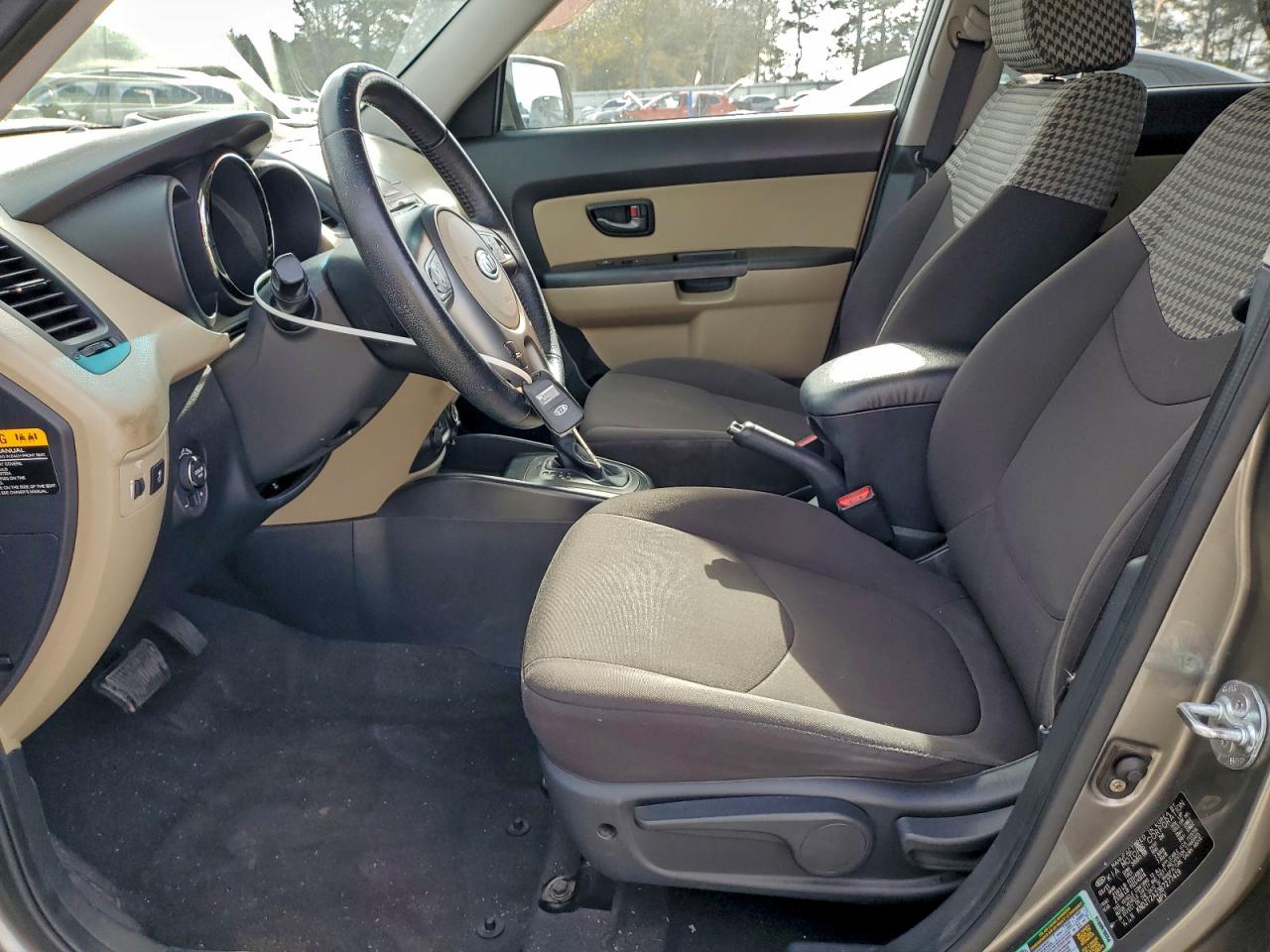 2011 KIA SOUL + photo 7