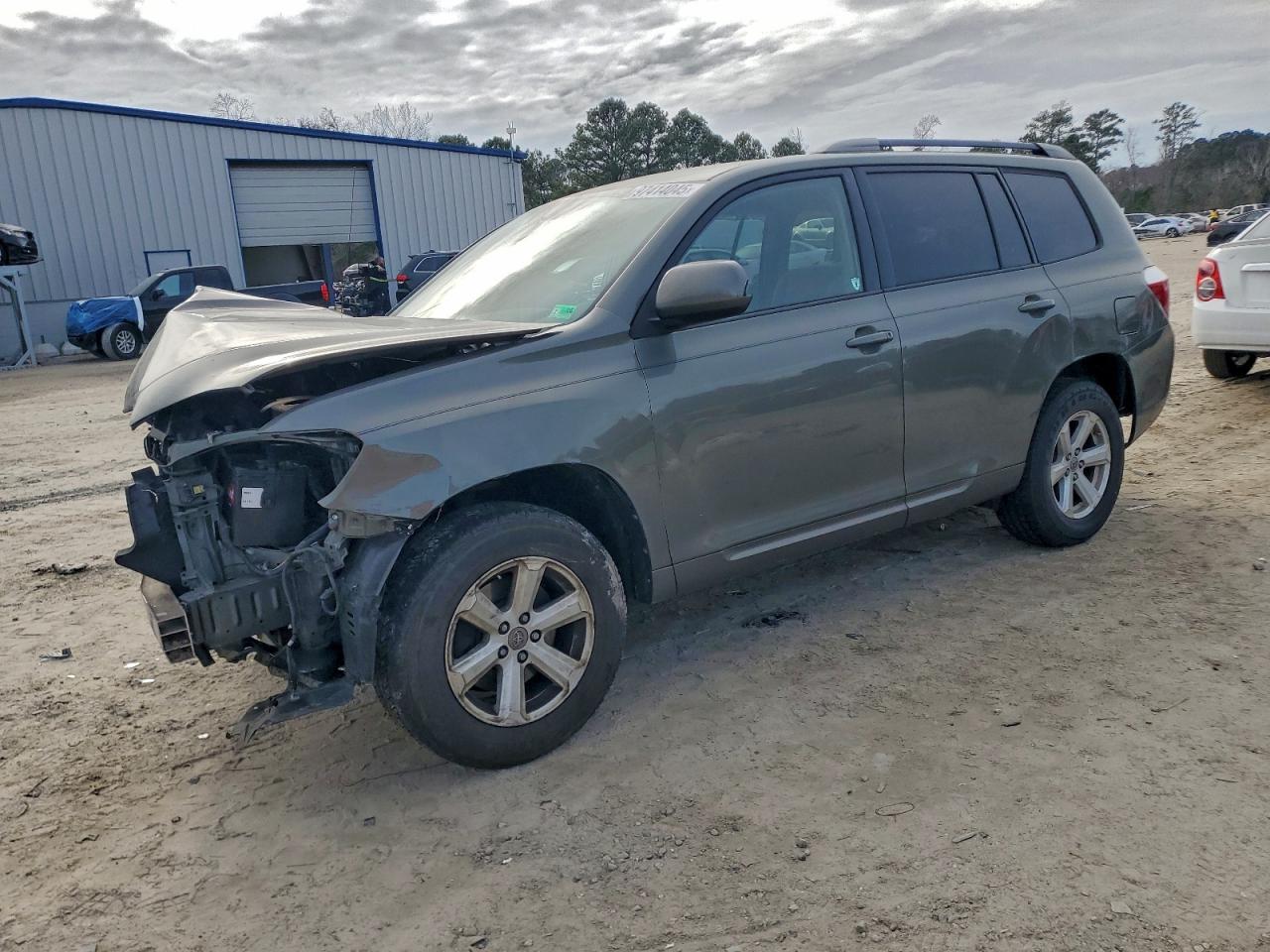 2010 TOYOTA HIGHLANDER