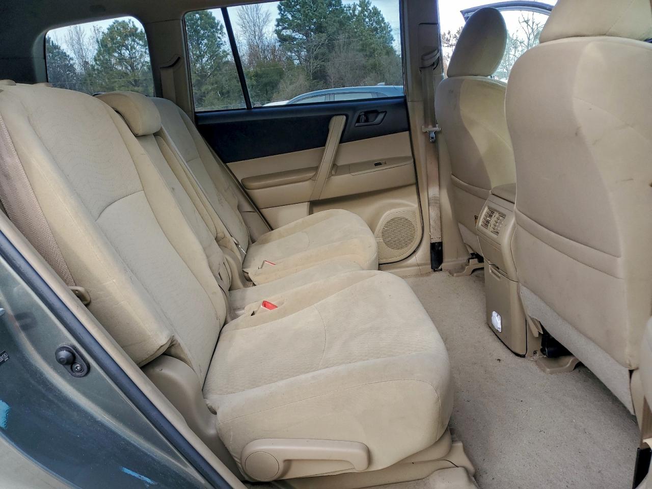 2010 TOYOTA HIGHLANDER photo 11