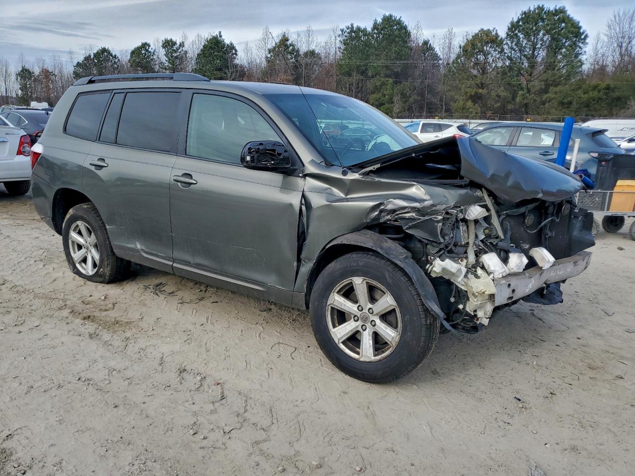 2010 TOYOTA HIGHLANDER photo 4
